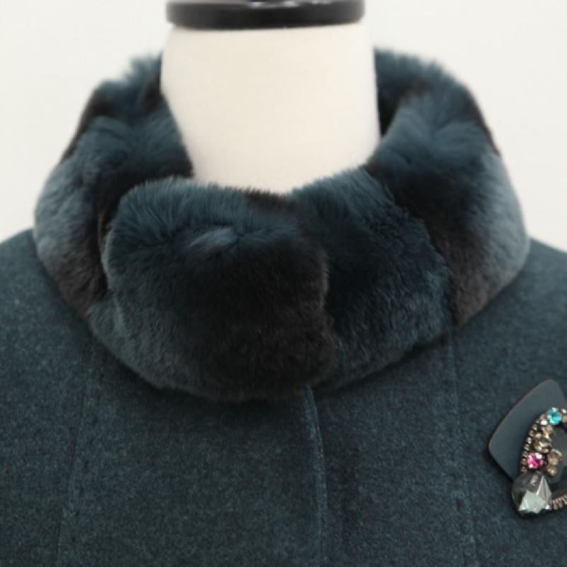 Shiz Madam Brooch Rex Collar Alpaca Coat For Mom In 50s   Model J31746