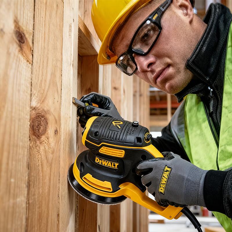 DEWALT Random Orbital Sander CN plug (adapter included)