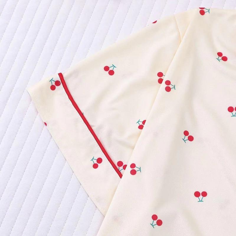 Kirschdruck Texturiertes Pyjama-Set Niedliches Kurzarm Knöpfe Revers Oberteil & Elastische Shorts Damen Nachtwäsche