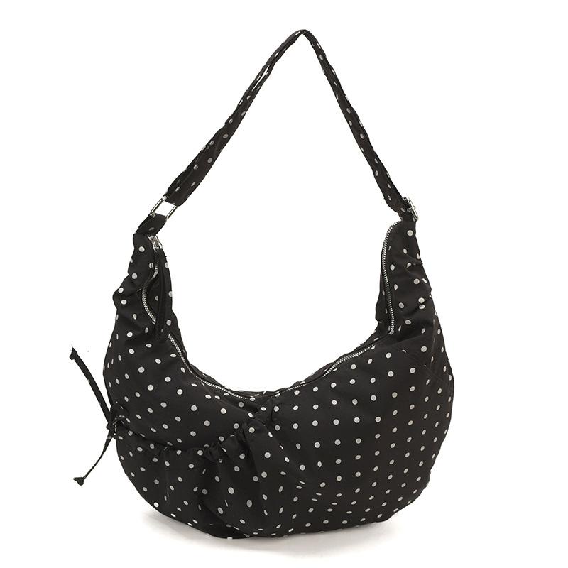 Large capacity slack tote bag women s 2026 spring new pleated polka dot texture shoulder armpit bag 50*1*38 чёрный