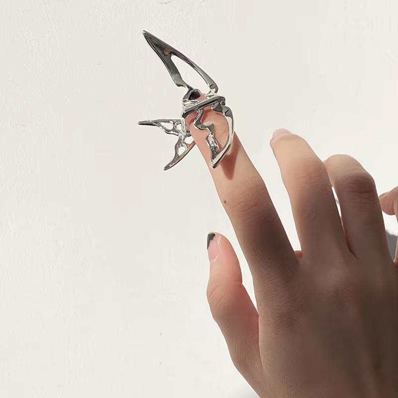 2026 New Mechanical Bird Ear Clip for Women Personality Silver Color Metal Swallow Non Piercing Earrings Ear Cuff Y2K Jewelry