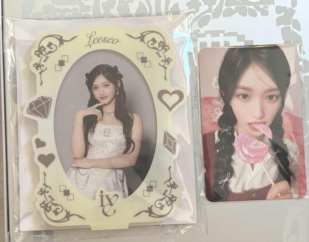 [USED] IVE Switch Staci Bonus Trading Card IVE Tokyo Dome Trading Card Stand