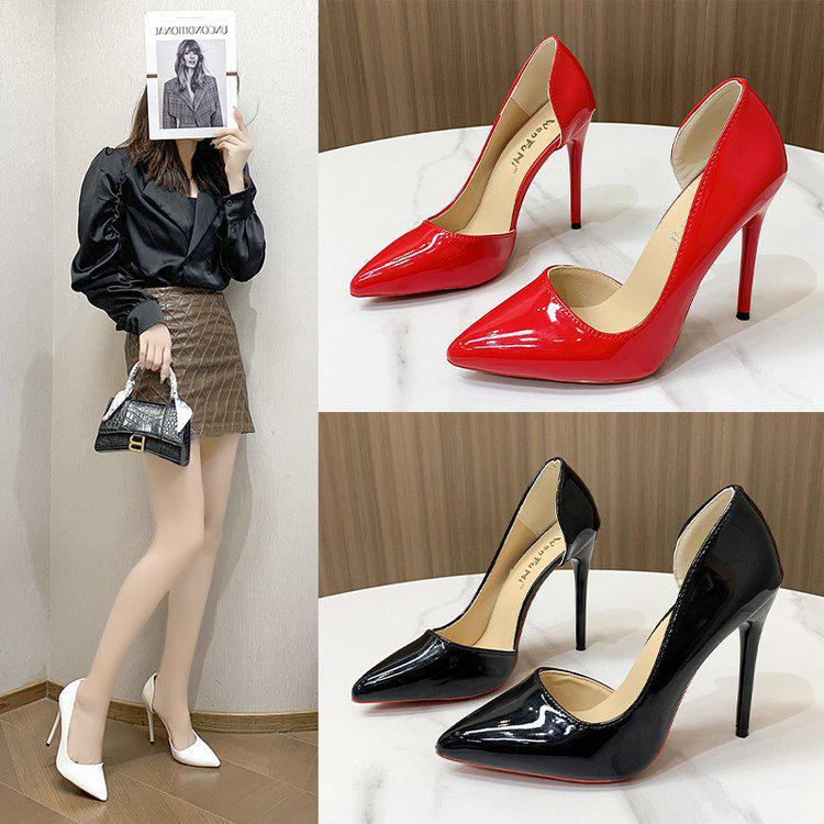 Spitze High Heels aus weißem Lackleder mit Stilettoabsatz, 11 cm, Größe 35–45, großes seitliches Hohldesign, sexy Stil.