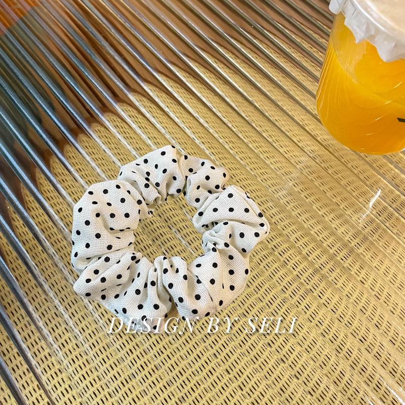 Korean High-End Polka Dot Scrunchie: Stylish Hair Tie & Accessory