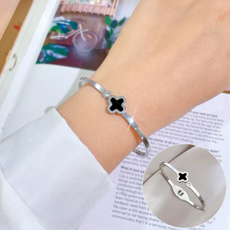 European And American Lucky Bracelet Minimalist Retro Fashion Stainless Steel Bracelet