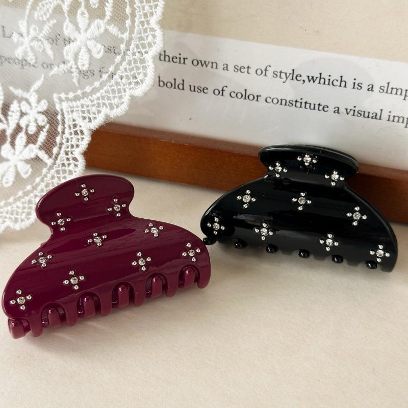 Sophisticated Deep-Tone Hair Clamp Adorned With Intricate Sparkling Micro-Studs For An Elevated Evening Look And Secure Hold