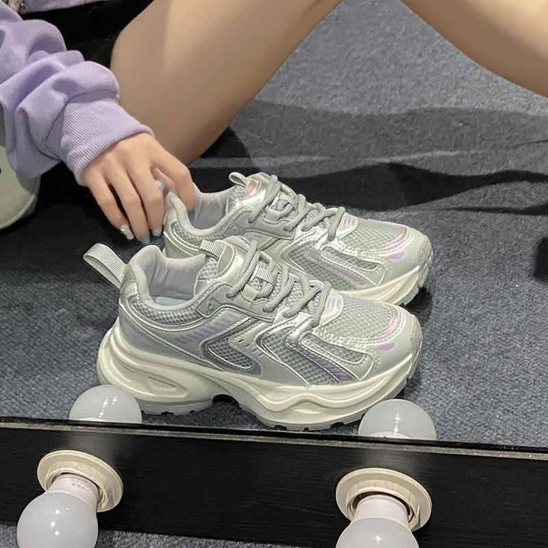 Lightweight Sports Running Shoes for Women  Spring New Mesh Campus Style Forrest Gump Daddy All-match Casual Trendy Shoes