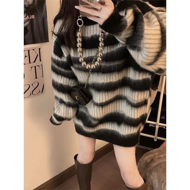 Lazy style design striped crew neck pullover knitted sweater autumn and winter new fashion loose long-sleeved temperament sweater