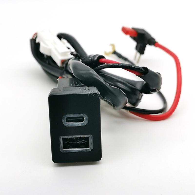 12V/24V Car QC3.0 USB Type-C PD Dual Charger Socket Phone Charging Outlet Power Adapter For Toyota LC120 Prado 16-20 Accessories