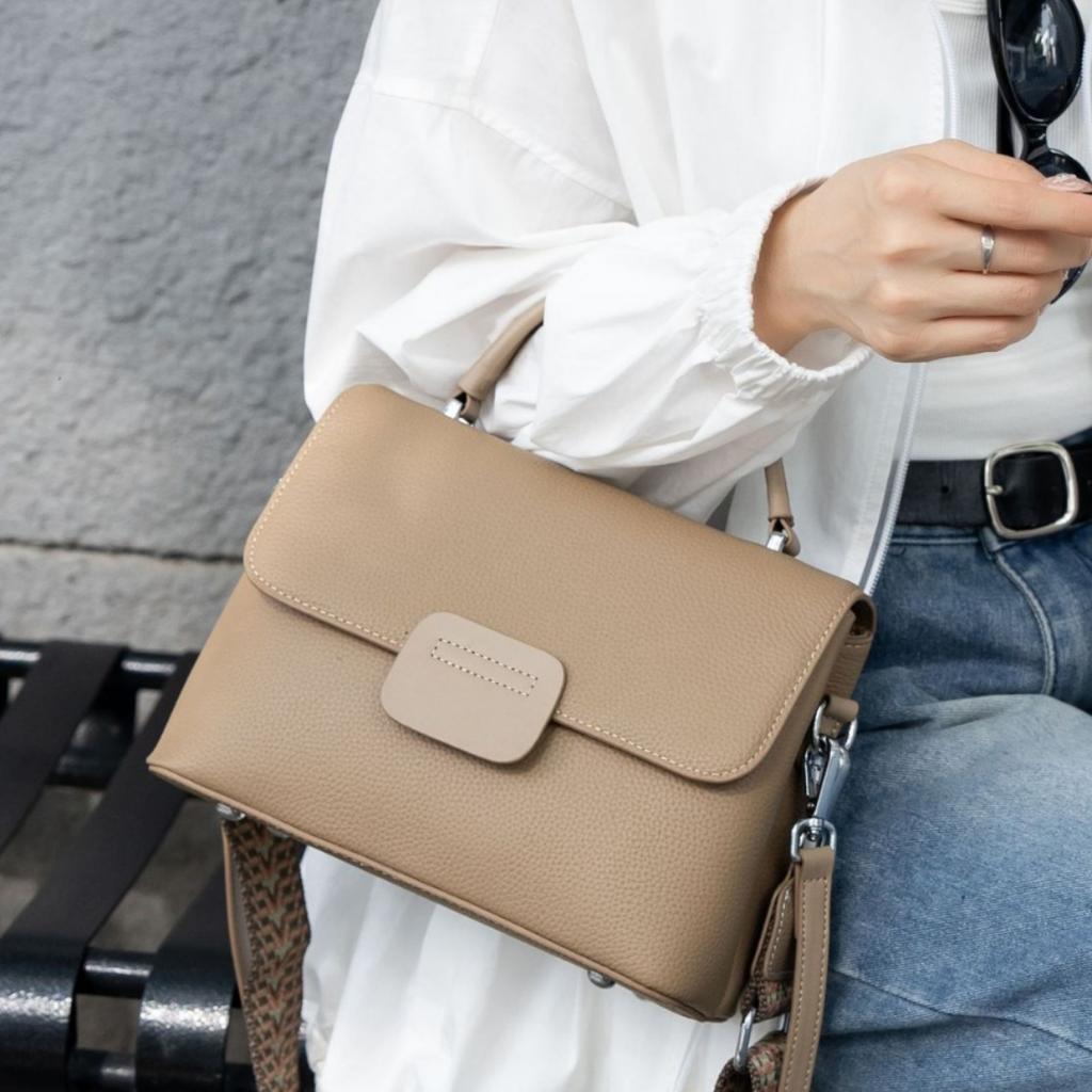 Cowhide Women's Shoulder Crossbody Simple Fashion Bag Girls Shell Bag Large Capacity Soft Leather