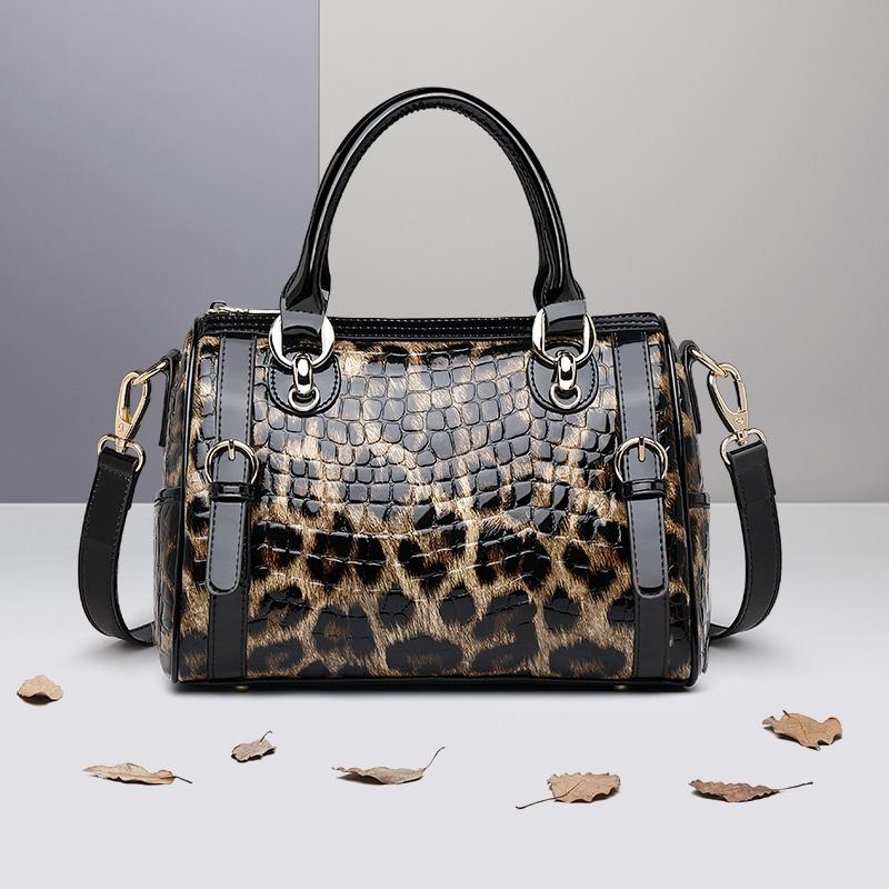 Genuine Leather Women s Bag   Fashion Elegant Middle-Aged Mom Handbag Women s Large Capacity Shoulder Messenger Bags