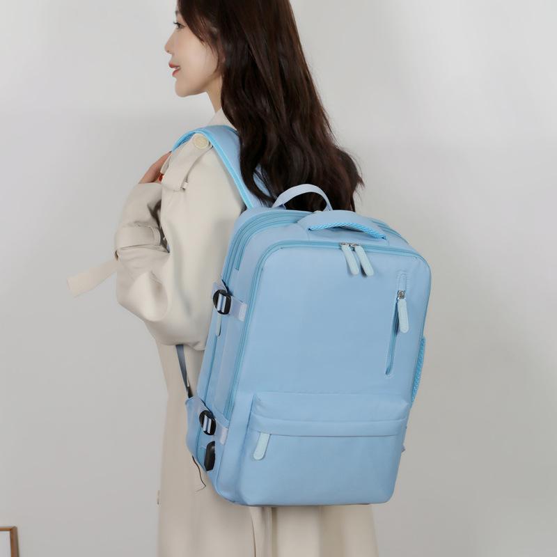 New Business Backpack with Large Capacity, Lightweight, and Waterproof USB Rechargeable Backpack for Business Trips and Travel, with a Laptop