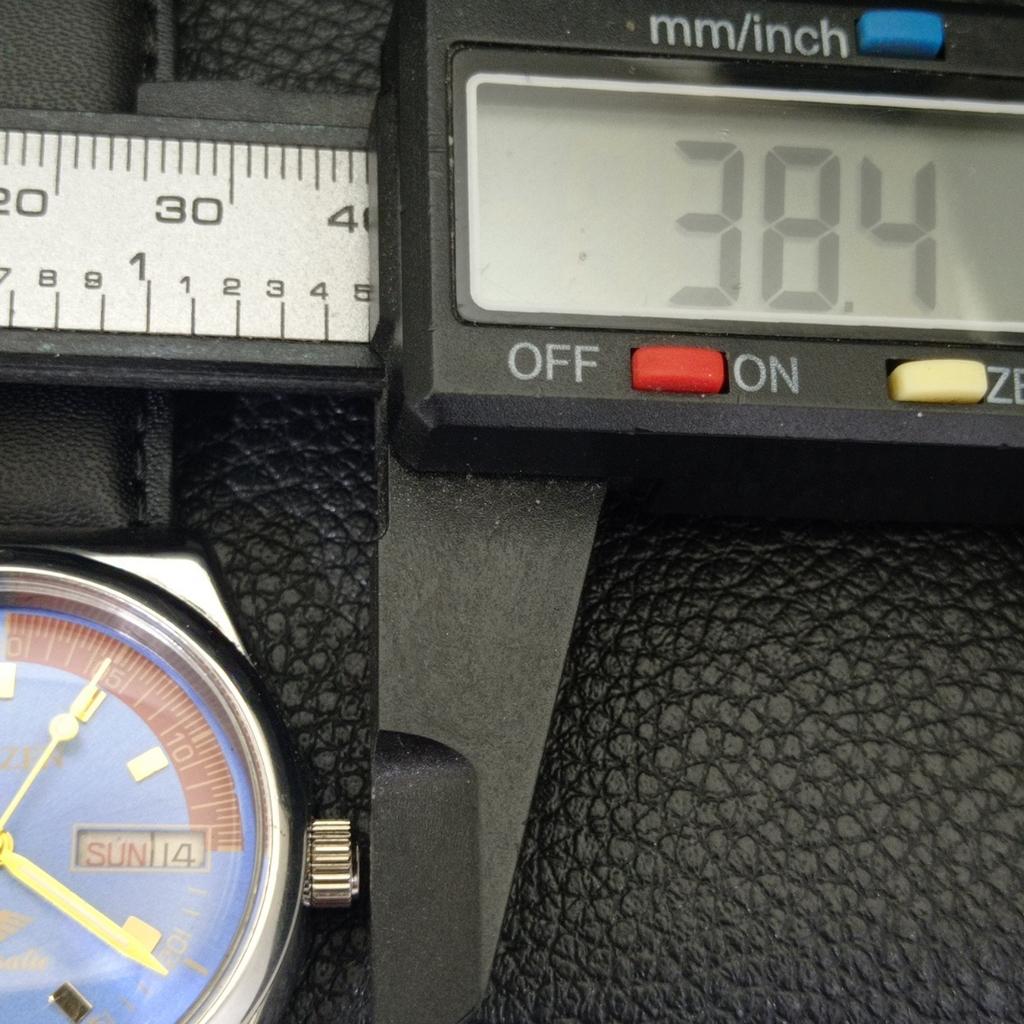 AUTOMATIC VINTAGE CITIZEN 8200 JAPAN MENS BLUE COLOR DIAL WATCH a702141-5 R208-a702141