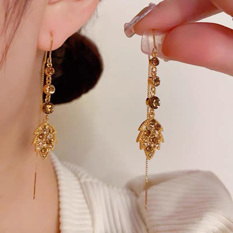 Elegant Rhinestone Leaf Tassel Earrings - Sparkly, Versatile & Face-Slimming