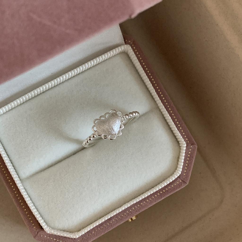 

Качественное премиальное регулируемое кольцо в форме сердца серебристого цвета с кружевной отделкой для женщин J5851