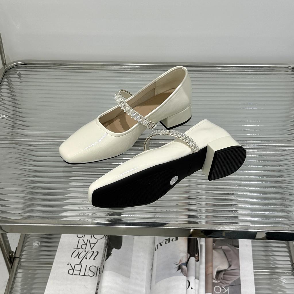 Mode 2025 Neue Perlenbesetzte Mittelhohe Einzelne Schuhe Herbst Neu Eckige Zehenpartie Flacher Ausschnitt Einriemen Weiche Sohle Rutschfest Blockabsatzschuhe