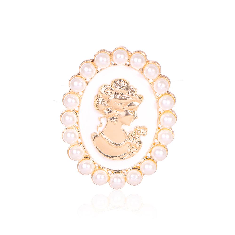Retro European & American Pearl Brooch: Exaggerated Women's Portrait Pin for Sweaters & Coats