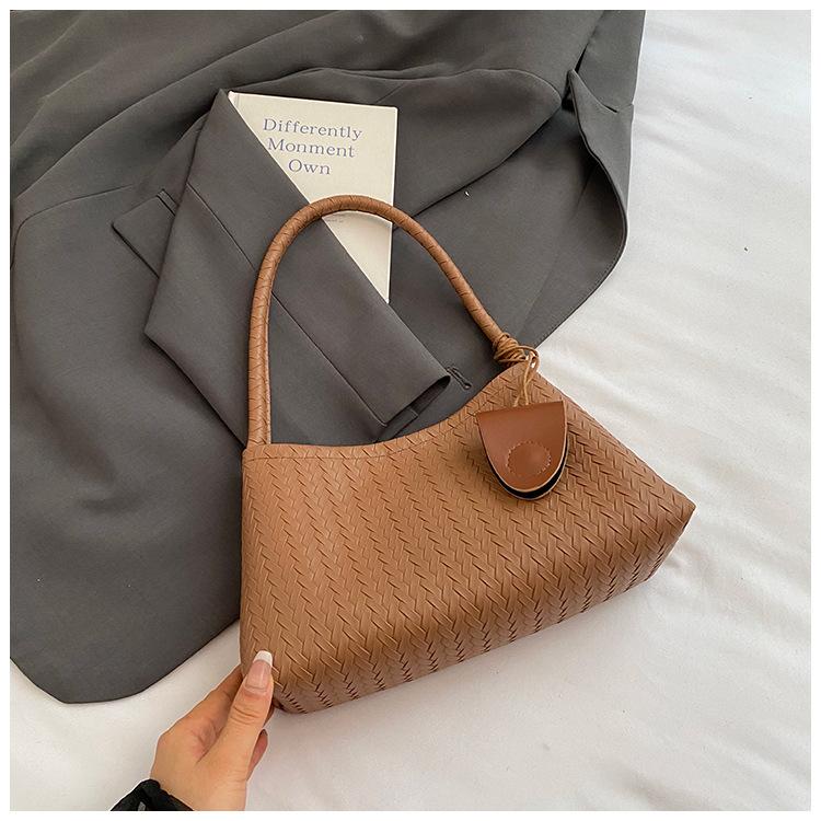 2025 Summer New French Oblique Span Bag Trendy Hand Bag Fashion Woven Shoulder Underarm Baguette Mother Bag Women
