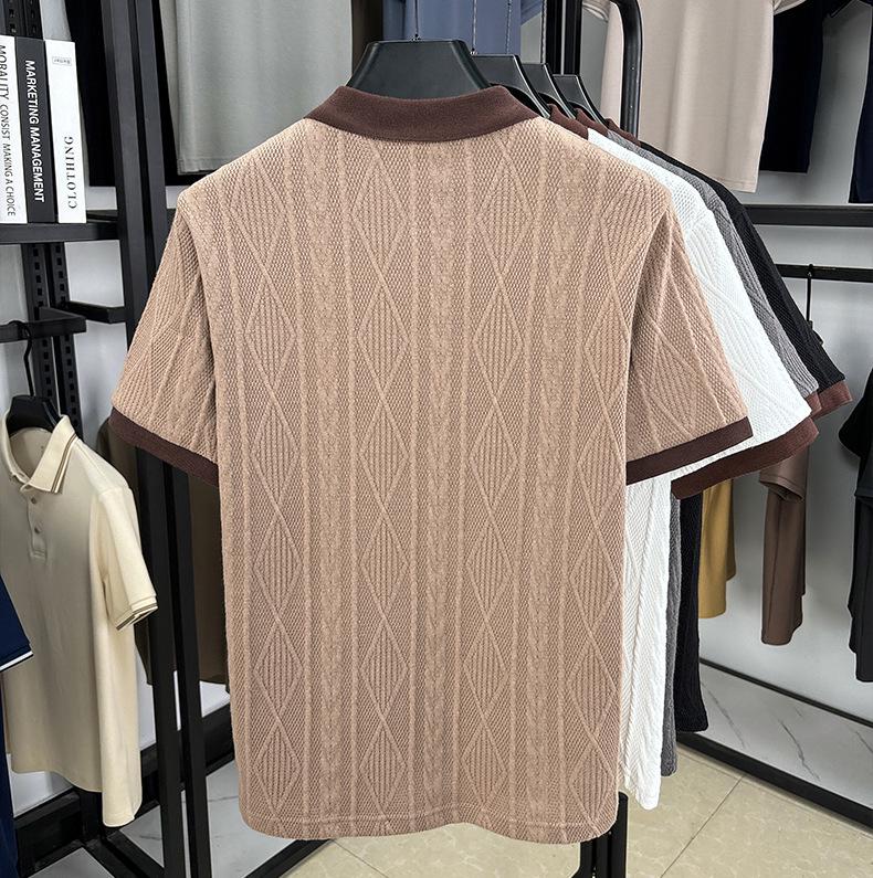 Męski letni dzianinowy sweter z krótkim rękawem w koreańskim stylu z haftem żakardowym 2025
