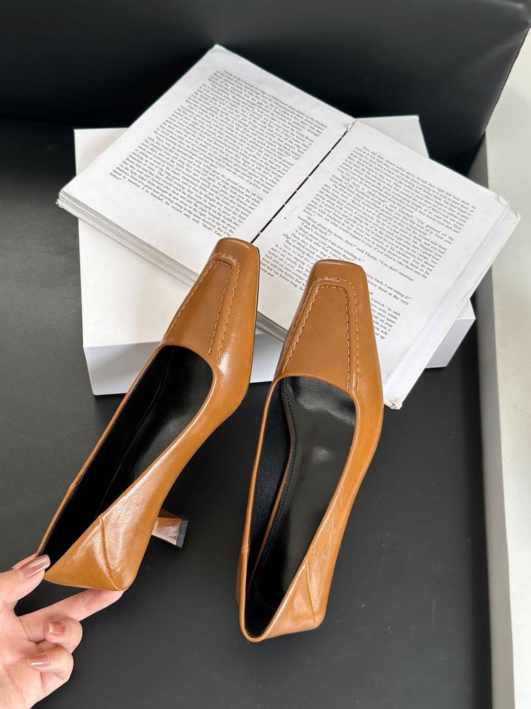 Spring new single shoes 2025 spring women's square head French retro high heels women's thin heels high-end soft-soled women's shoes