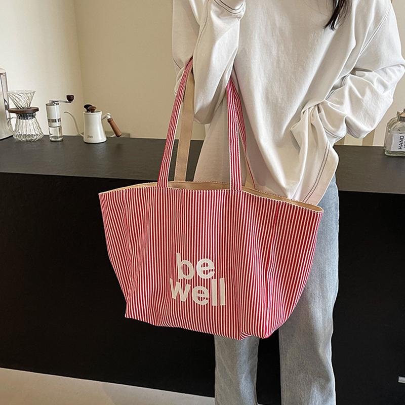 Striped Tote Bag For Women Large Capacity Shoulder Bag Two-sides Reversible Hand Bag Traveling And Shopping Underarm Bag CLE