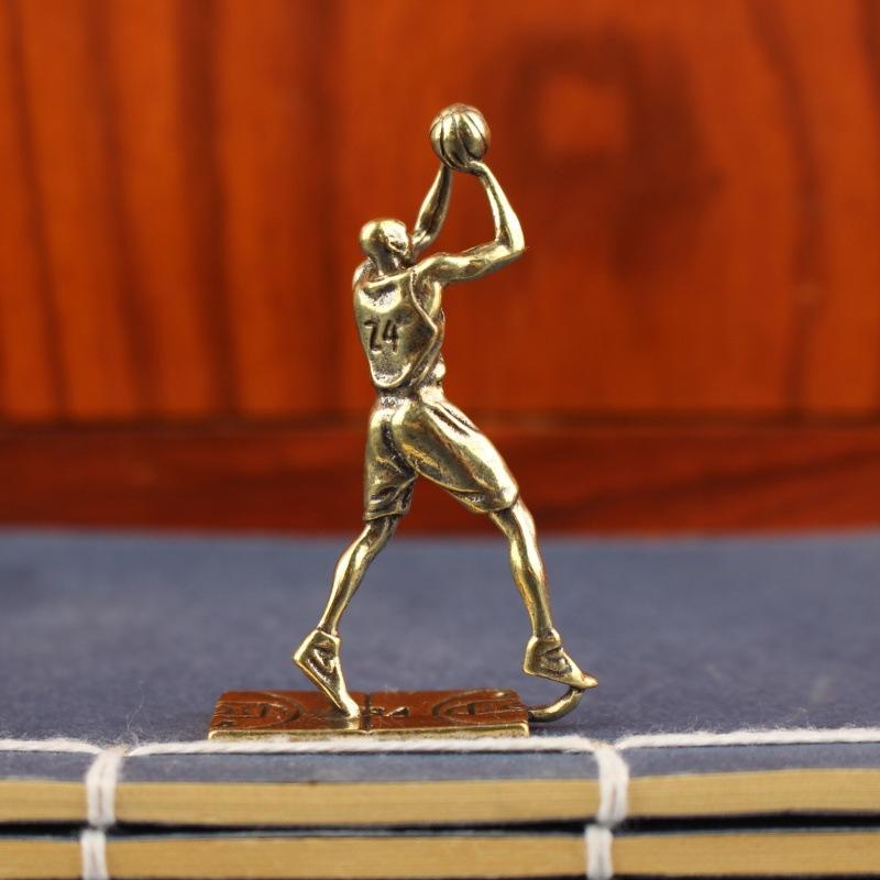 Vintage Brass Basketball Player Figurine Retro Leaning Back Shot Statue Metal Desk Decor Sports Memorabilia Creative Gift