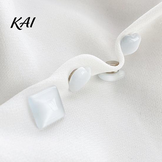 Decorative Scarf Button Cat's Eye Stone Magnetic Button, No Sew Safety Pin for Neckline Embellishment Shirts Sweater, Round Square Love Heart Brooch
