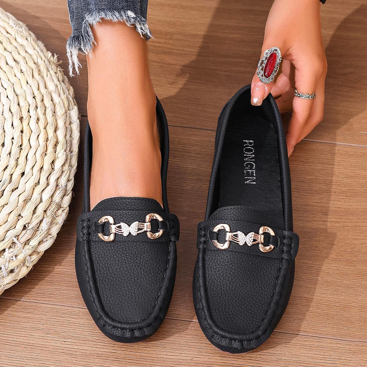 

Large size casual loafers women s 2025 spring new soft-soled metal foreign trade single shoes flat-soled lazy Doudou shoes women 43 чорний