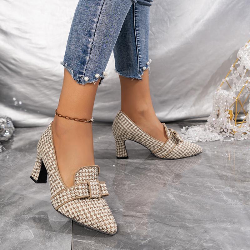 Fashion 2025 Summer New Large Pointed Shallow Mouth Coarse Follow up Shoes for Women, Fashionable and Elegant High Heels for Women