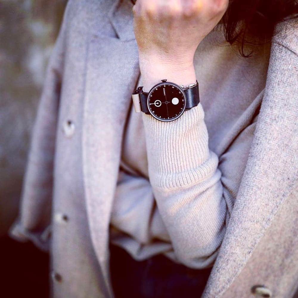 TAX TS1602G Black Wristwatch