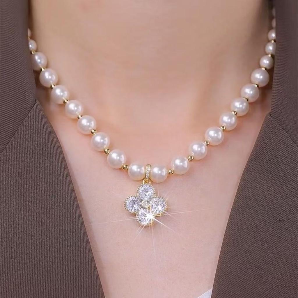 Four-Leaf Flower Pearl Necklace Women'S High Sense Versatile Temperament Zircon Pendant