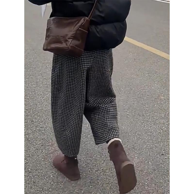 Loose Plus Size Plaid High Waist Wide Leg Pants for Women - Concealing, Casual Fit, Autumn/Winter