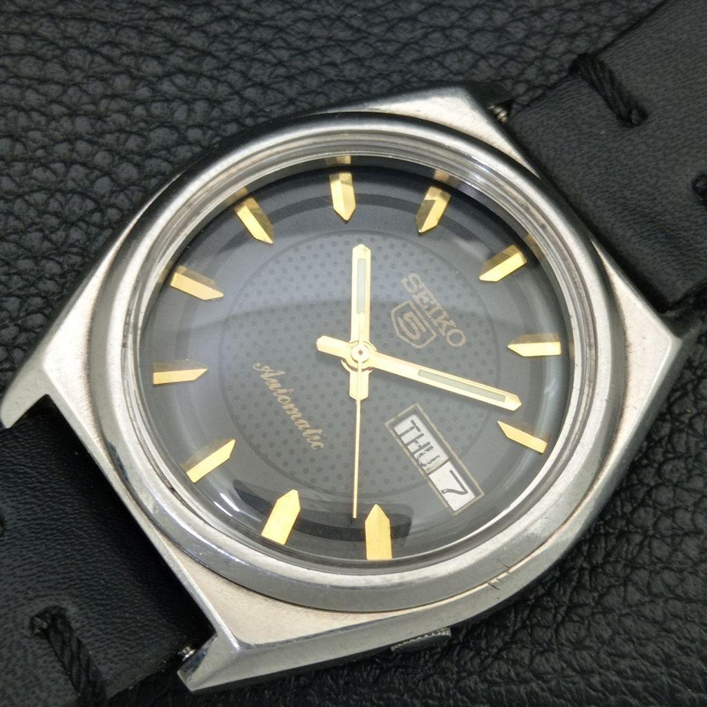 AUTOMATIC VINTAGE SEIKO 5 JAPAN MENS BLACK COLOR DIAL WATCH a707792-1
