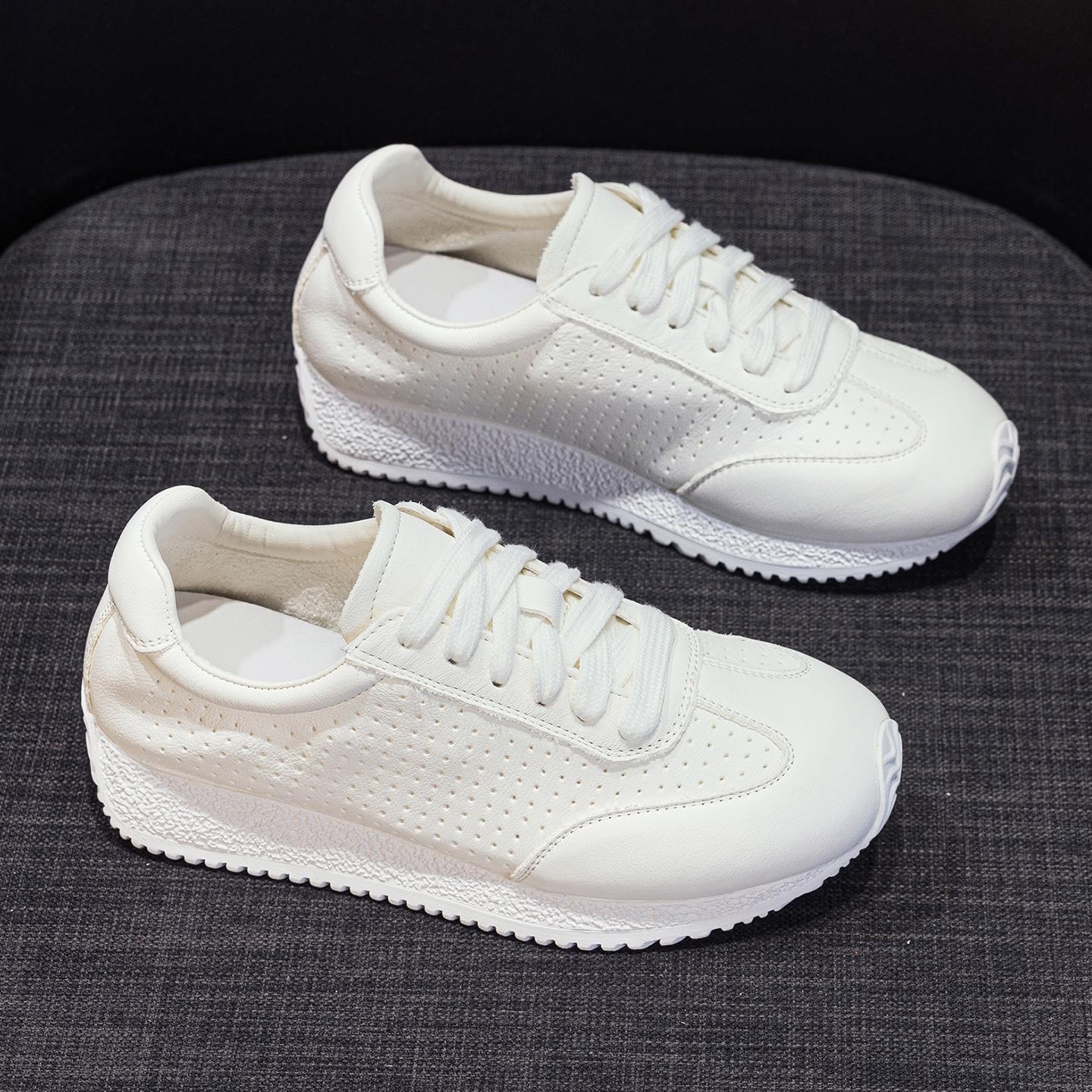 

Little white shoes women s 2025 new spring outer wear fashion temperament versatile height increase leisure sports thick-soled muffin shoes 35