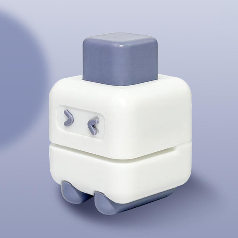 

1PC Portable Mini Circle Hole Puncher Cute Small Manual Single Hole Paper Puncher for Tag DIY Craft Scrapbook Ticket High Quality Fast Delivery One Size темно-синього кольору