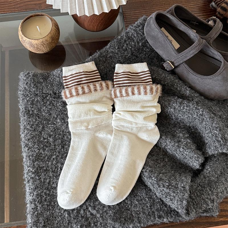 

Fake Two Medium-Legged Socks Double-Layer Black And Gray Splicing Striped Stacked Socks With Foreign Style Slimming Piled Up Socks One size fits all молоко, білий колір