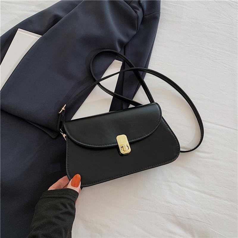 

Chic Vintage Style Saddle Bag For Women In Black Beige Brown And Khaki With Soft Pu Material чёрный