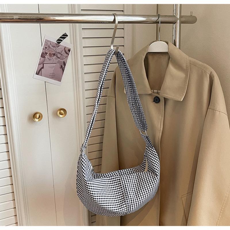 Korean version of simple nylon shoulder bag new foreign style plaid dumpling bag versatile casual light messenger bag women