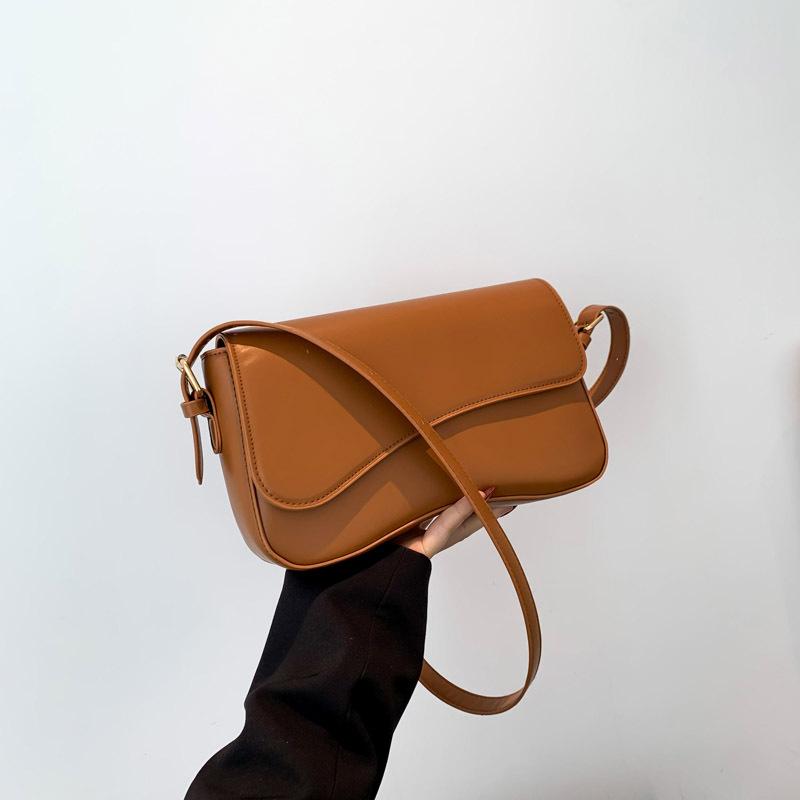 Fashion Retro Commuter Shoulder Bag Women'S Winter Versatile Underarm Small Square Bag