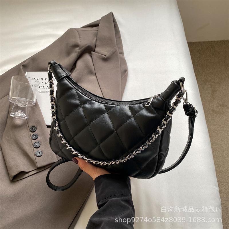 This year's popular Xiaoxiangfeng rhombus chain underarm small bag for women's 2025 new foreign style one-shoulder messenger small bag