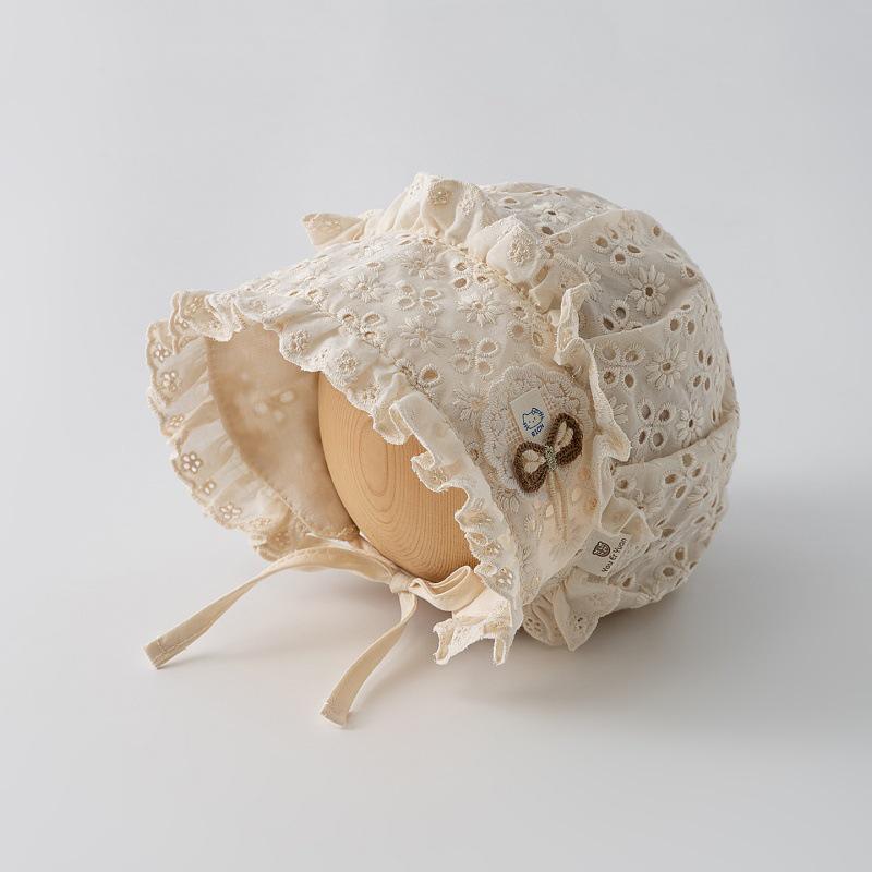 Jarní/Letní sluneční klobouk pro holčičku: Lehká čepice s krajkovým lemem a výšivkou pro batolata