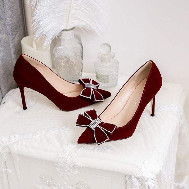 Mode Zarte Damen Burgunderrote Schuhe für Hochzeit Braut Wildlederimitat Pumps Frau Stiletto Hohe Absätze Kristall Schleife Tacones Mujer