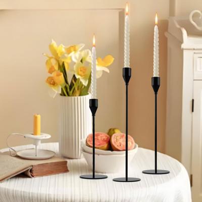 3 Stück/Set Metall-Kerzenständer im europäischen Stil Leuchter Mode Hochzeitstisch Kerzenständer Exquisiter Kerzenständer Weihnachtsgeschenk