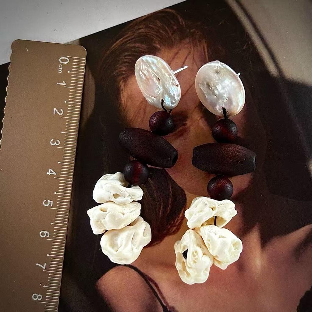 Wind Retro Earrings, Natural Baroque Handmade Earrings, Bone Wood Splicing Design Niche Earrings
