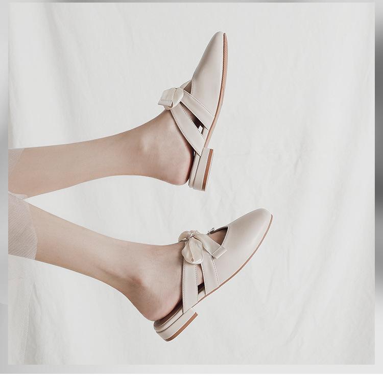 

Модные женские босоножки с заклепками из шелка и бабочкой, квадратный носок, симпатичные туфли-слайдеры, женские тапочки, сандалии-гладиаторы с закрытым носком 4.5 бежевый