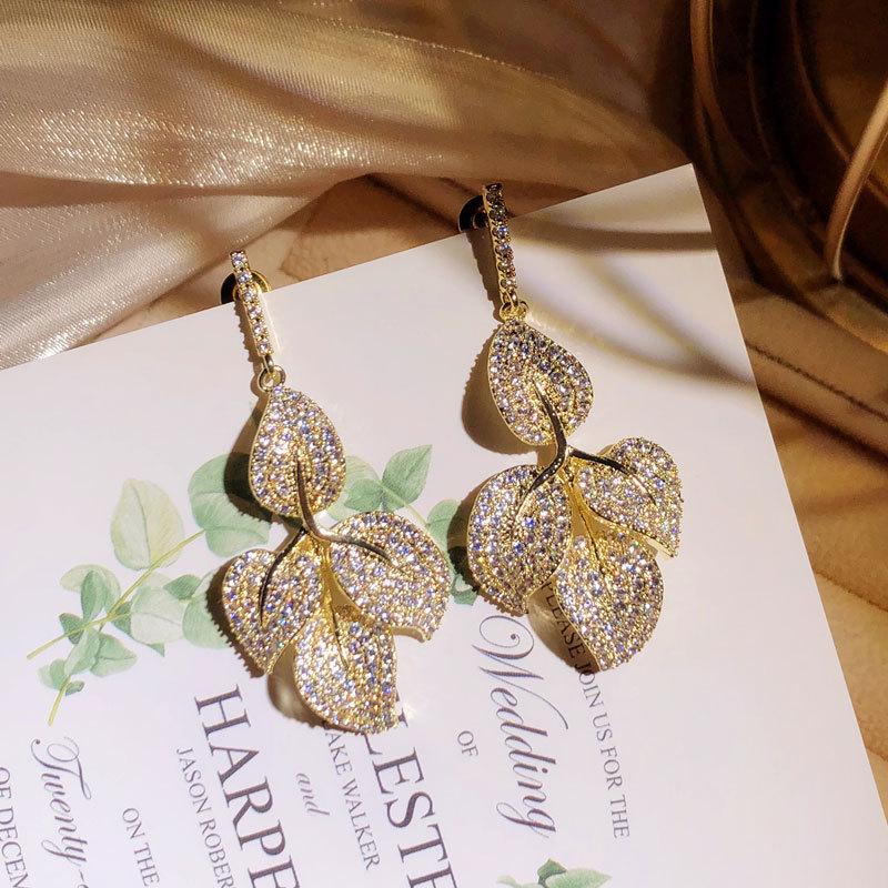 New Natural Elements Ginkgo Drop Earrings Elegant Ladies Leaf Dangle Earrings Simple Zircon Earrings Jewelry Gift