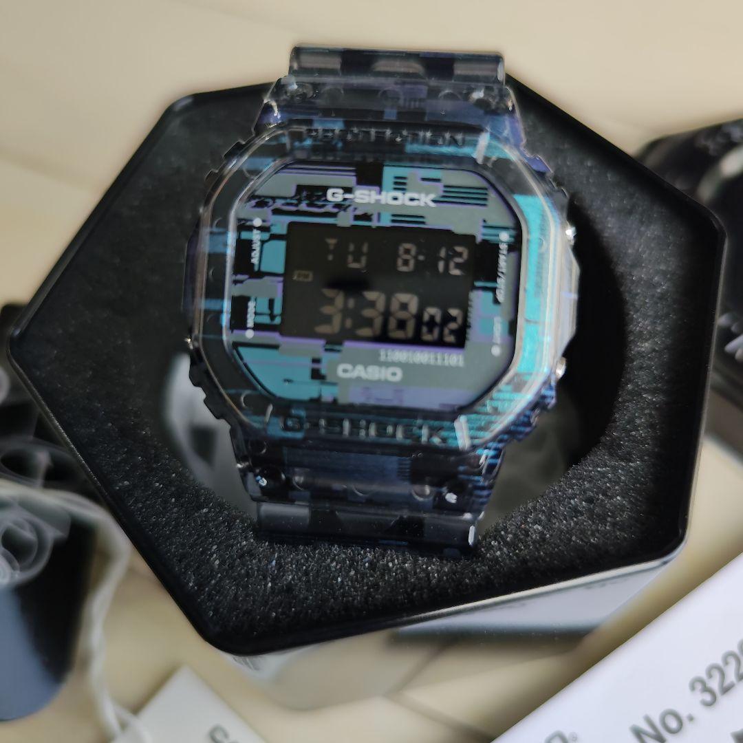 

[Б/У] ЧАСЫ CASIO G-SHOCK Прозрачно-голубые DW-5600SK-1CR