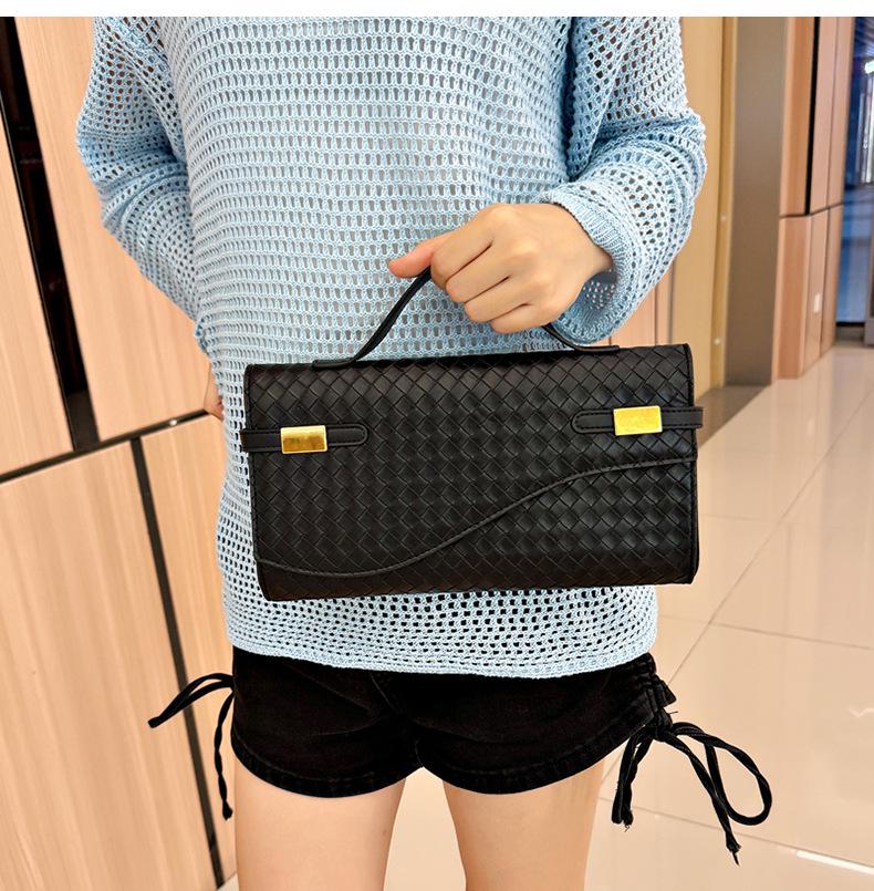 2025 Women's Embossed Clutch Handbag: Crossbody & Shoulder Bag