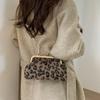 New Comfortable and Simple Crossbody Bags for Women Fashi Handle Bag with Chain Leopard Print Versatile Texture Shell Bag