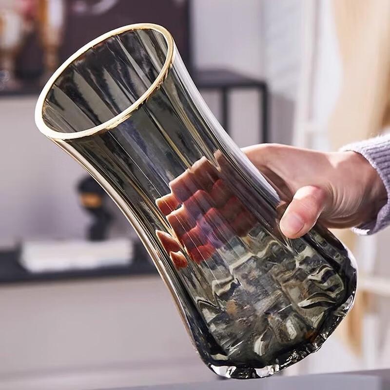 Elegant Transparent Glass Flower Vase